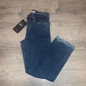 Levi's wedgie straight high rise size 24